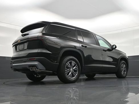 Certified 2026 Chevrolet Traverse LT FWD image 33