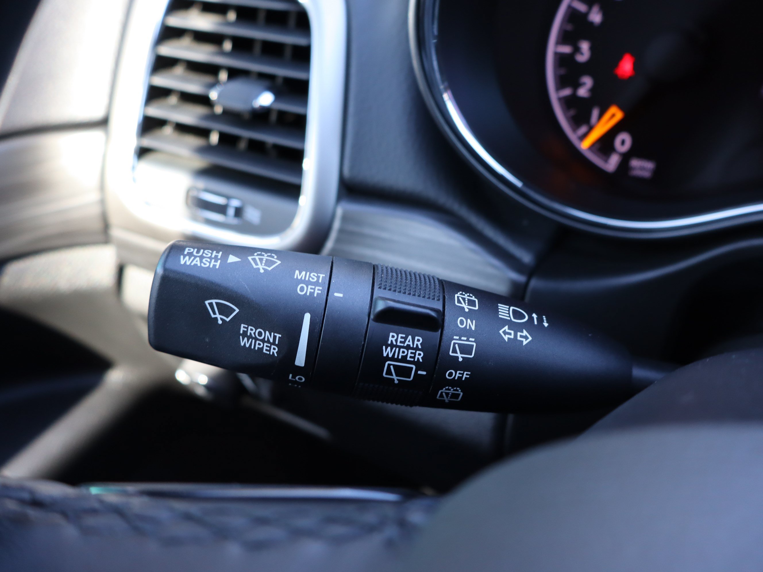 Used 2022 Jeep Grand Cherokee Laredo X AWD/4WD image 21