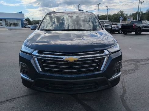 Used 2022 Chevrolet Traverse LT FWD image 13