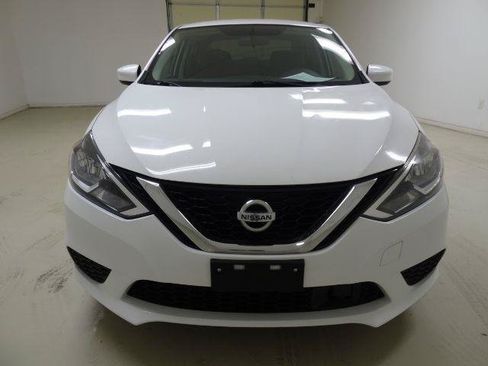 Used 2019 Nissan Sentra S w/ Appearance Package FWD image 2