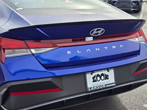 New 2025 Hyundai Elantra Sport image 13