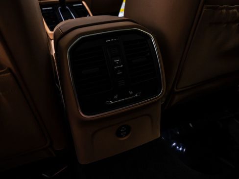 New 2026 Porsche Macan image 29