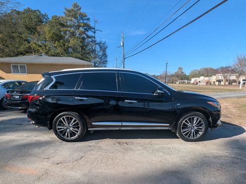 Used 2020 INFINITI QX60 Luxe w/ Sensory Package image 4