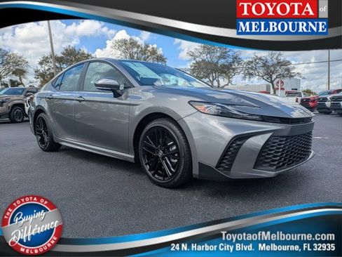 New 2026 Toyota Camry SE FWD image 1