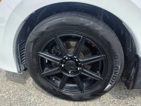 Used 2019 Honda Insight EX image 9
