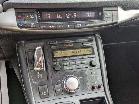 Used 2013 Lexus CT 200h image 23