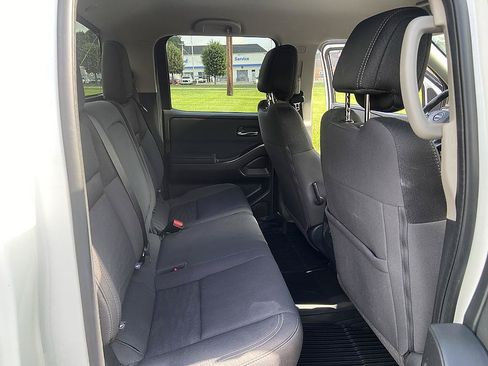 Certified 2024 Nissan Frontier SV w/ SV Convenience Package RWD image 16