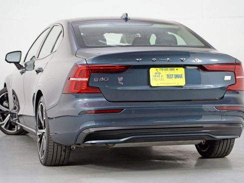 Used 2023 Volvo S60 T8 Plus AWD/4WD image 6
