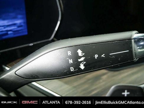 Used 2025 Chevrolet Tahoe LT AWD/4WD image 17