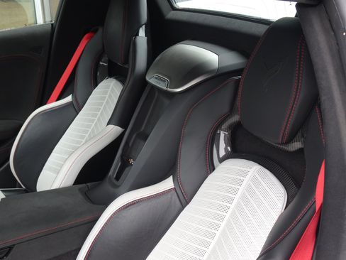 Used 2023 Chevrolet Corvette Stingray Premium Conv RWD image 9
