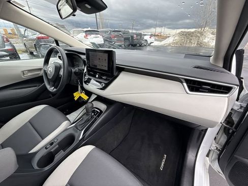 Used 2023 Toyota Corolla LE image 26