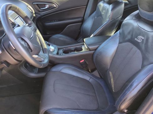 Used 2016 Chrysler 200 S image 16