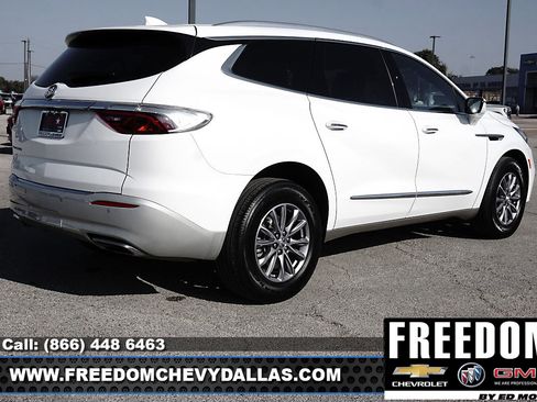 Used 2023 Buick Enclave Essence image 41