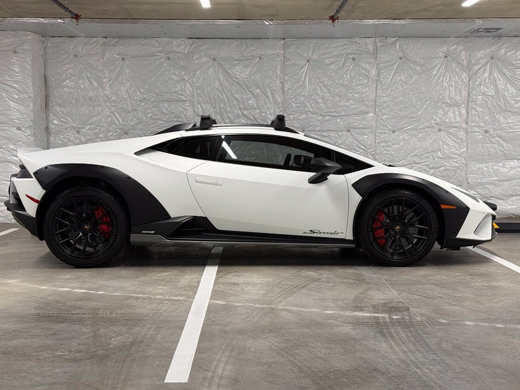 Used 2023 Lamborghini Huracan Sterrato AWD/4WD image 5