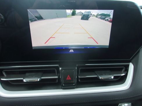 Used 2024 Chevrolet TrailBlazer LT w/ Driver Confidence Package FWD image 21