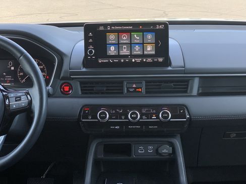 Used 2025 Honda Pilot Touring image 31