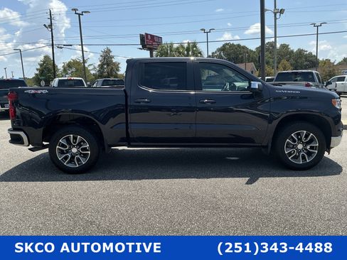 Used 2023 Chevrolet Silverado 1500 LT AWD/4WD image 6