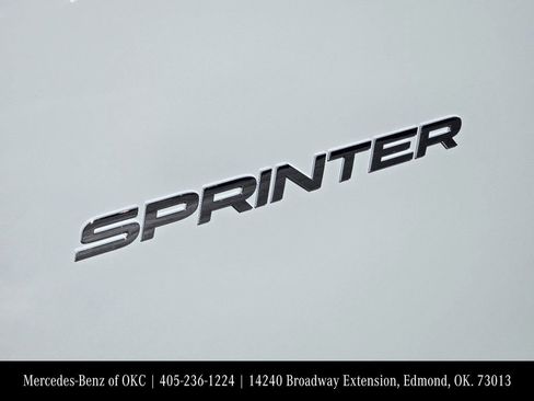 Used 2025 Mercedes-Benz Sprinter 2500 image 9