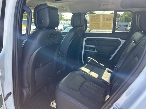 Used 2020 Land Rover Defender 110 HSE image 33