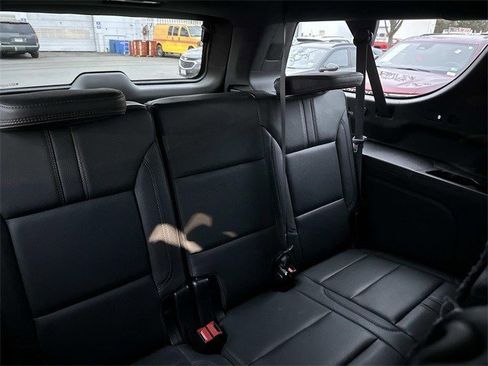 Certified 2021 Chevrolet Suburban RST w/ Luxury Package image 12