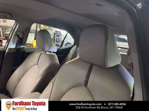 Used 2023 Toyota Camry XLE AWD/4WD image 19