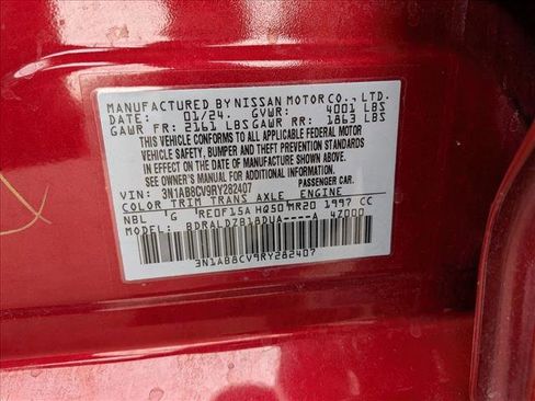 Used 2024 Nissan Sentra SV FWD image 30