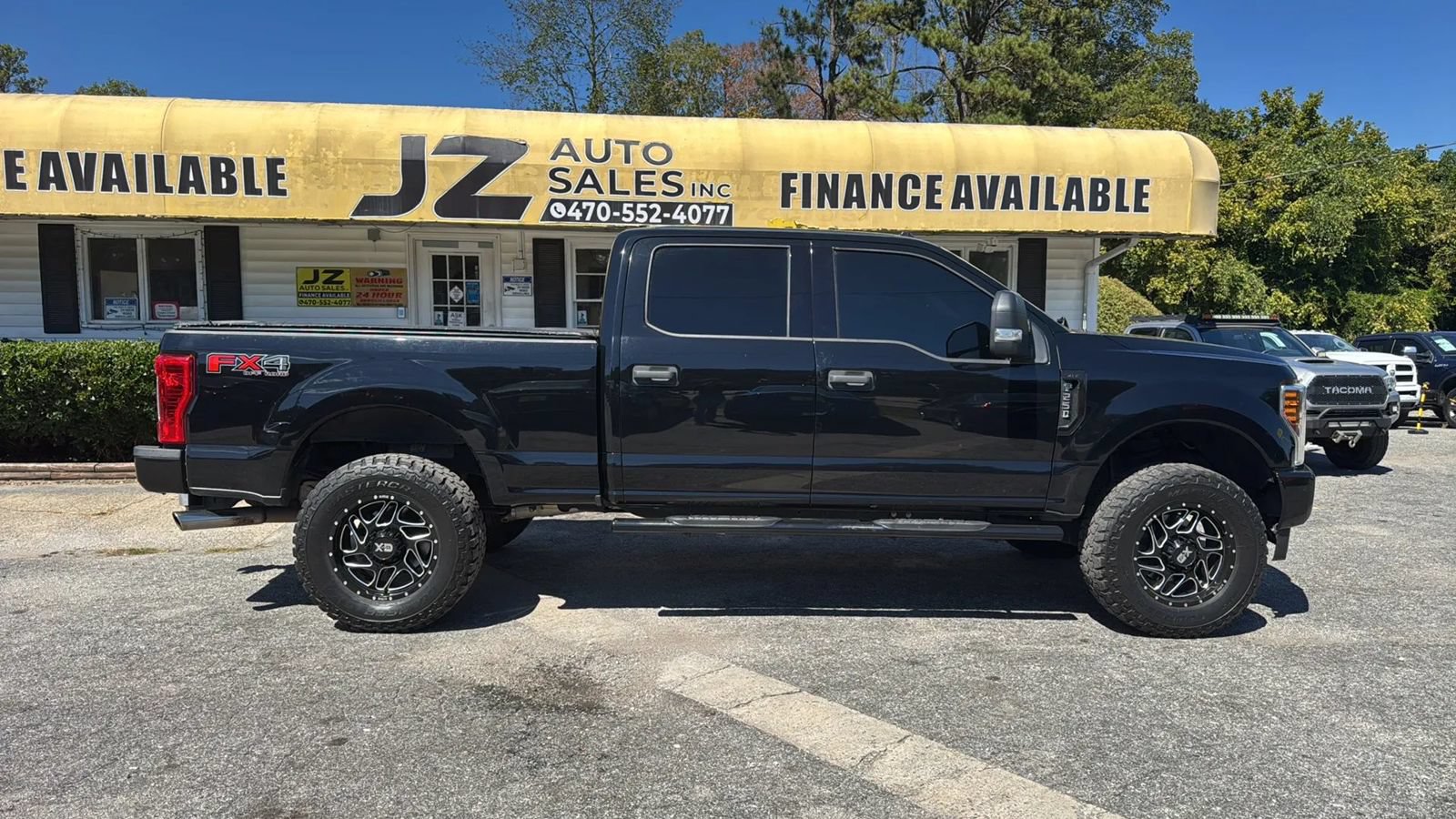 Used 2018 Ford F250 XLT w/ XLT Value Package AWD/4WD image 2