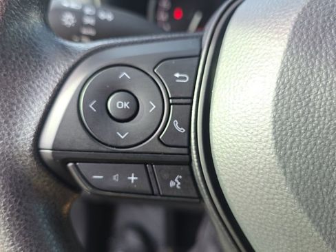 Used 2025 Toyota RAV4 XLE w/ Convenience Package FWD image 20