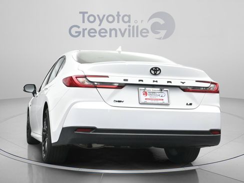 Used 2025 Toyota Camry LE w/ Convenience Package FWD image 10