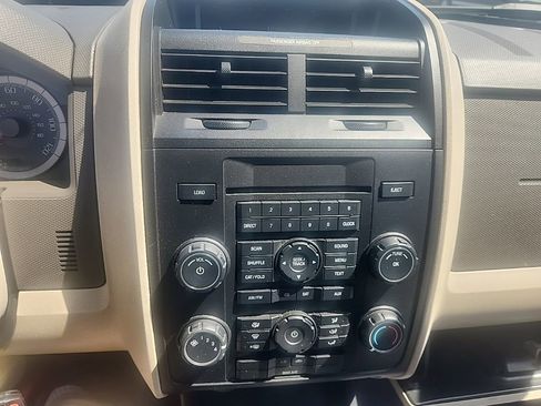 Used 2008 Ford Escape XLS FWD image 22