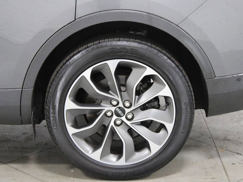 Used 2023 Lincoln Nautilus Reserve w/ Equipment Group 201A image 17