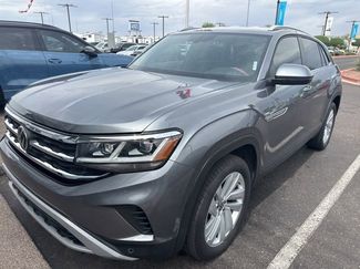 Used 2022 Volkswagen Atlas Cross Sport SE video 1