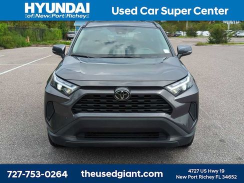 Used 2024 Toyota RAV4 XLE w/ Convenience Package FWD image 8