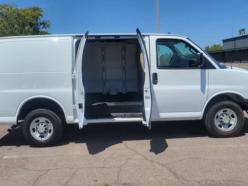 Used 2020 Chevrolet Express 2500 w/ Driver Convenience Package RWD image 20