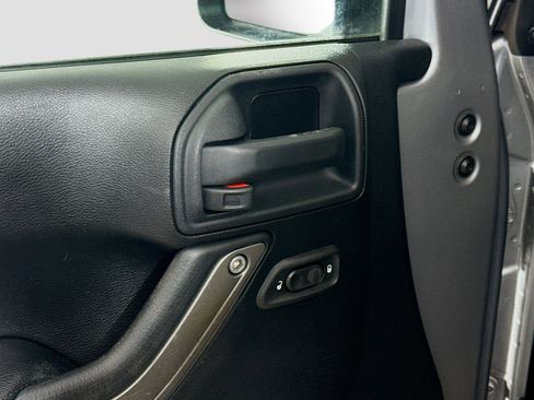 Used 2016 Jeep Wrangler Sport AWD/4WD image 22