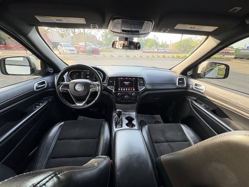 Used 2021 Jeep Grand Cherokee Laredo X AWD/4WD image 19