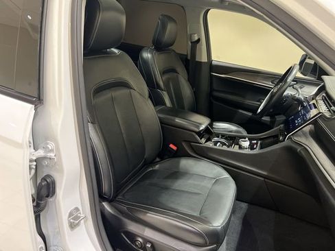 Used 2021 Jeep Grand Cherokee L Limited AWD/4WD image 25