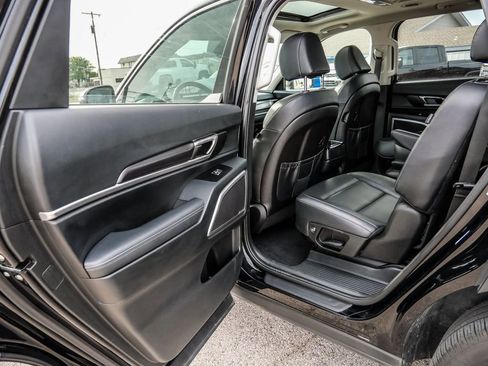 Used 2025 Kia Telluride S AWD/4WD image 26