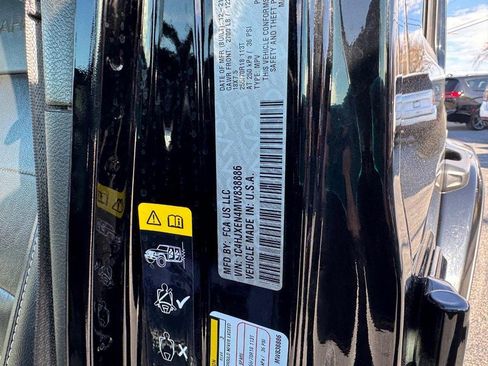 Used 2021 Jeep Wrangler Unlimited Sahara image 24