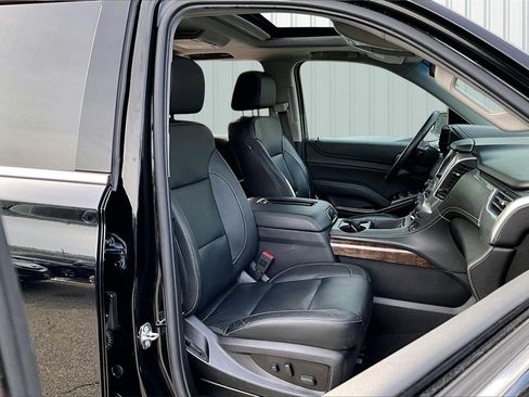 Used 2019 Chevrolet Suburban LT w/ LT Signature Package image 29