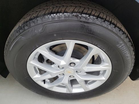 Used 2024 Chevrolet Equinox LS AWD/4WD image 31