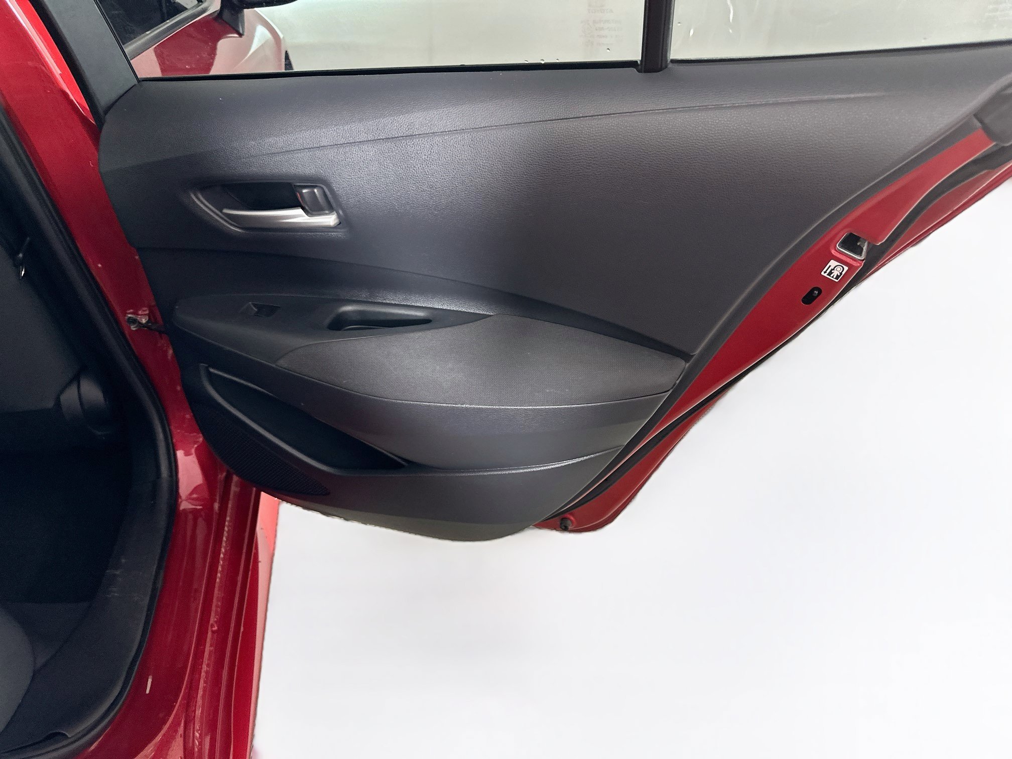 Used 2020 Toyota Corolla LE w/ Protection Package FWD image 28