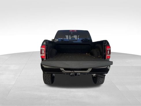 New 2022 RAM 2500 Big Horn w/ Level C Equiment Group image 31