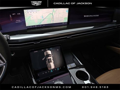 Certified 2025 Cadillac Escalade Premium Luxury w/ Touring Package image 8