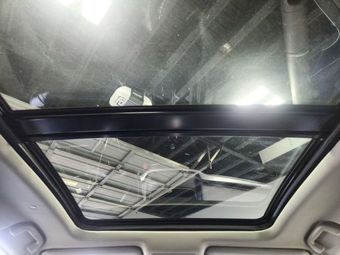 Used 2023 Acura MDX SH-AWD image 16