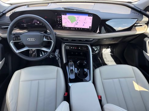 Used 2025 Audi Q5 Premium Plus w/ Premium Plus AWD/4WD image 21