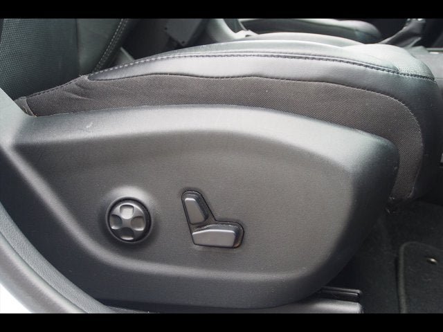 Used 2019 Jeep Cherokee Limited AWD/4WD image 10