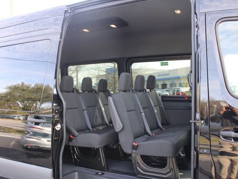Used 2025 Mercedes-Benz Sprinter 2500 image 36