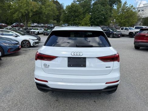 Used 2024 Audi Q3 2.0T Premium w/ Convenience Package AWD/4WD image 5