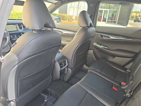 Certified 2025 INFINITI QX50 Sport image 13